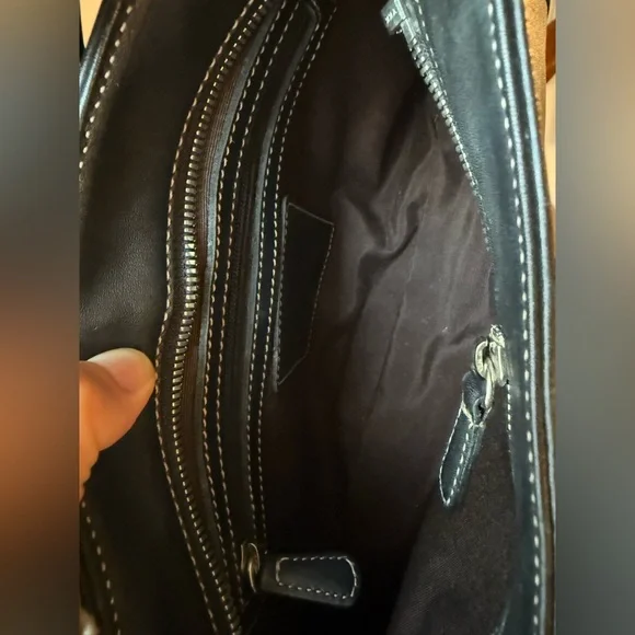 Vintage Coach Hamptons Legacy Hobo (style #7789) in smooth black leather. 🔥 - Picture 14 of 15